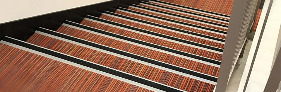 nez de marche escalier marron